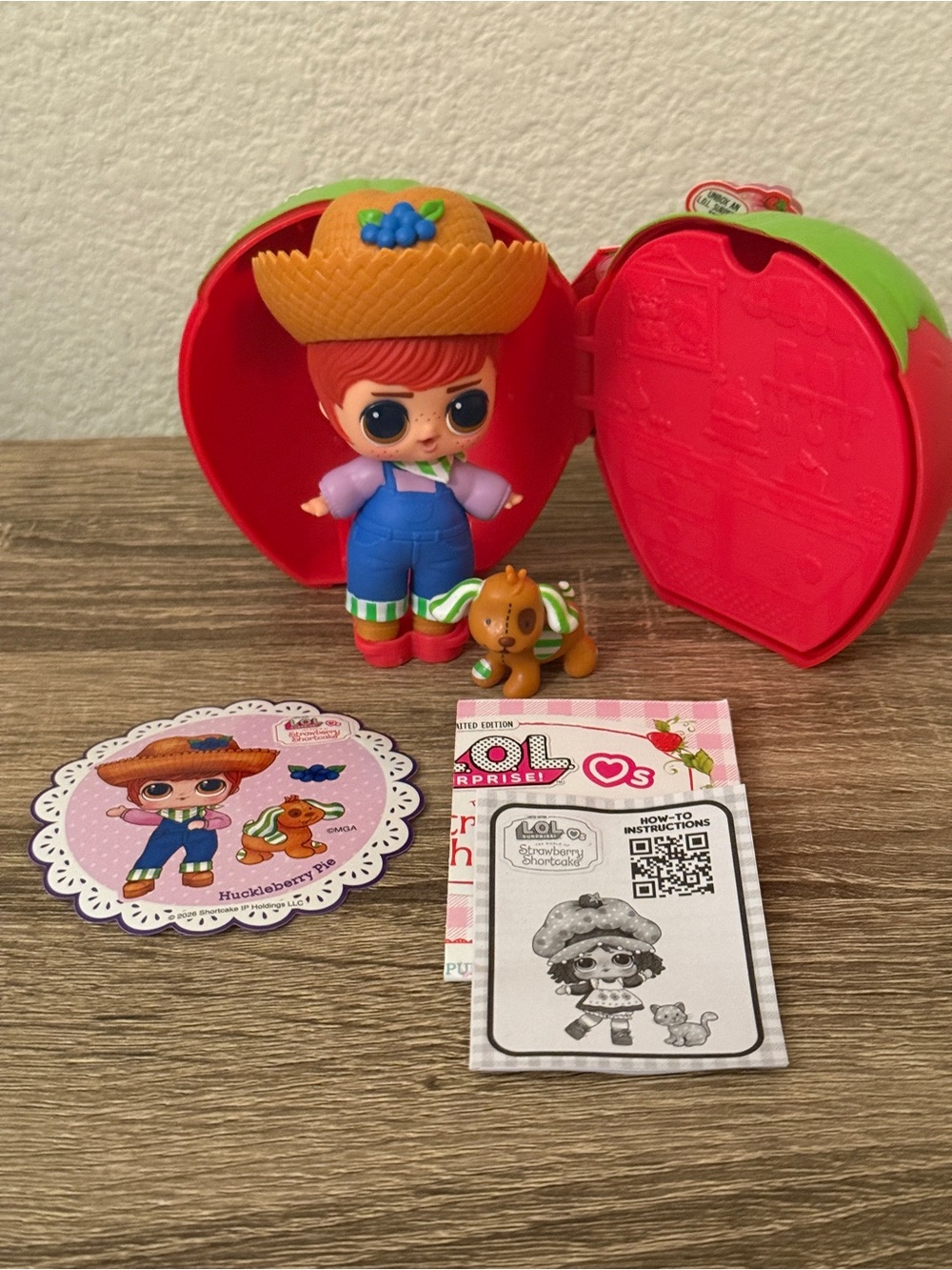 LOL Surprise Loves The World of Strawberry Shortcake Popular Huckleberry Pie